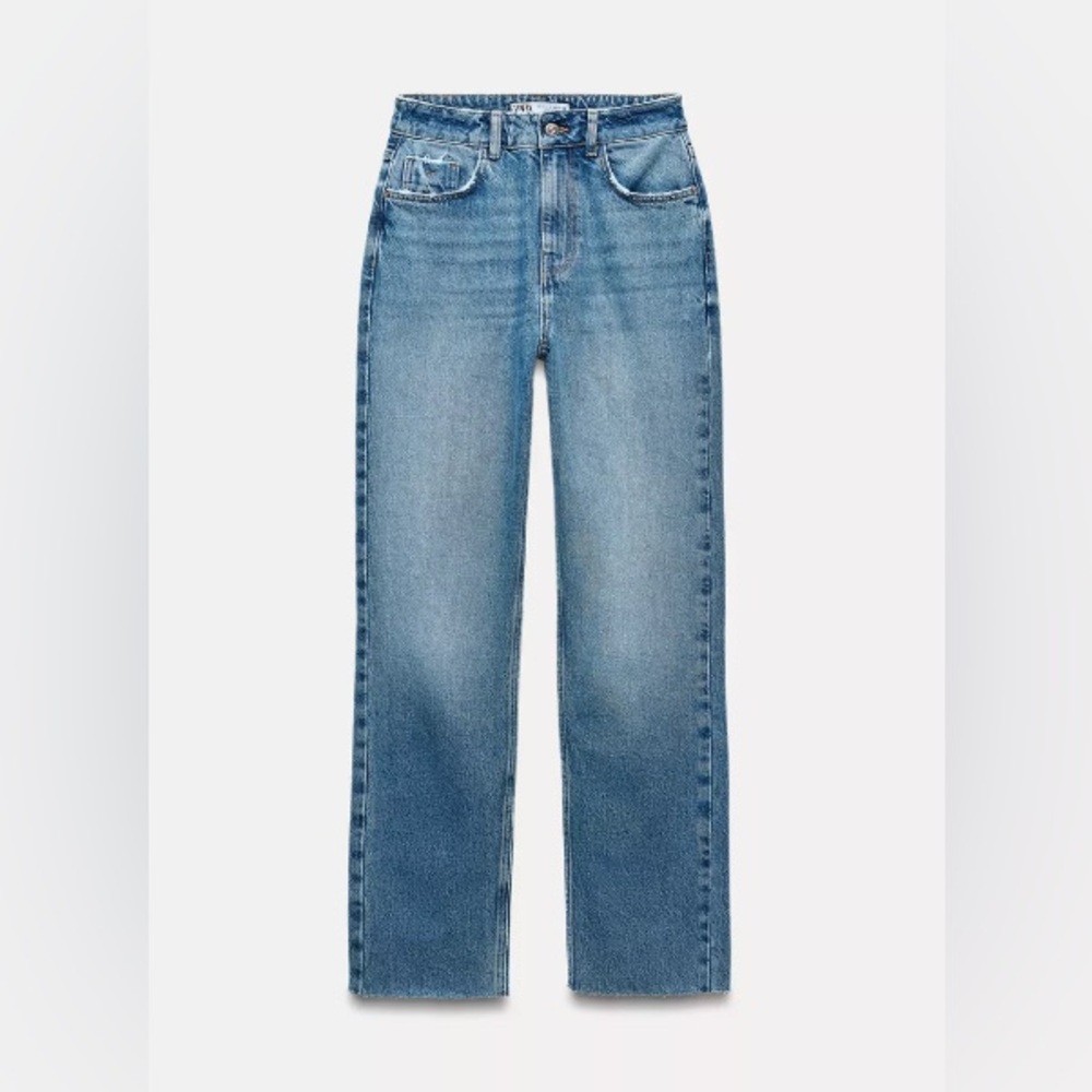 Zara Z1975 Straight Cut High Waisted
Rigid Denim Raw Hem